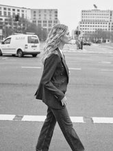 Load image into Gallery viewer, Babeth Svala Blazer | Black