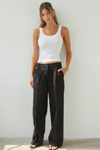 Load image into Gallery viewer, Nelly Pleated Trousers | Black