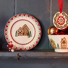 Load image into Gallery viewer, Gingerbread House Mince Pies 8 1/2" Plate