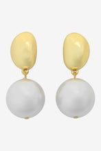 Load image into Gallery viewer, Selma Gold Pearl Earring
