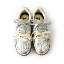 Load image into Gallery viewer, Elite Classic Silver Croc/ Tan