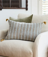 Load image into Gallery viewer, Leaf Handblock Velvet Cushion